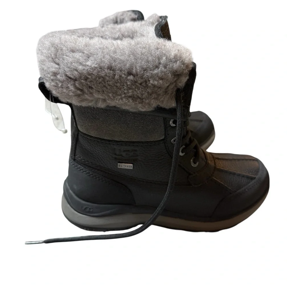 NEW Ugg Women’s Adirondack III Waterproof Fur Boot in Black/Grey Size 5